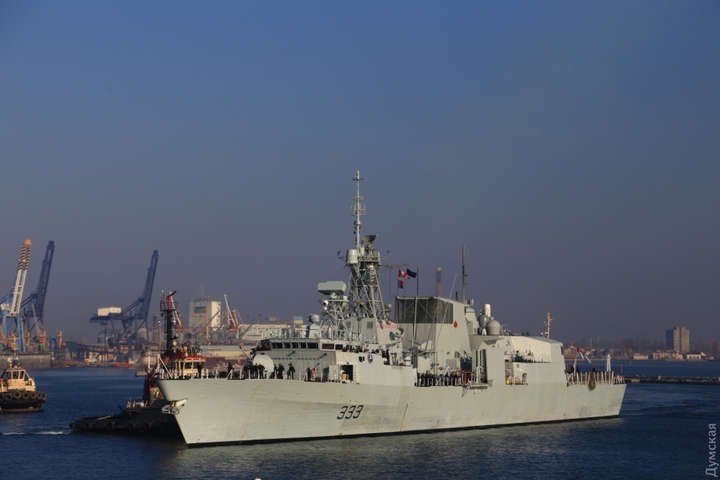  Два кораблі НАТО зайшли в порт Одеси