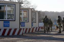 КПВВ «Золоте» на Луганщині працює лише з українського боку