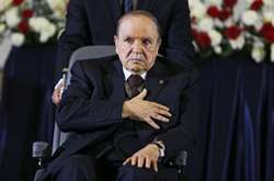 Президент Алжиру пообіцяв піти у відставку до кінця квітня