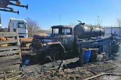  Внаслідок загорання вогнем знищено паркан та автомобіль 