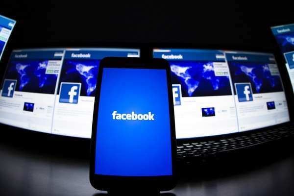 Facebook збирається створити розділ для новин і платити виданням за матеріали
