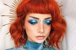 Красивая девушка с огненно рыжими волосами покоряет Instagram