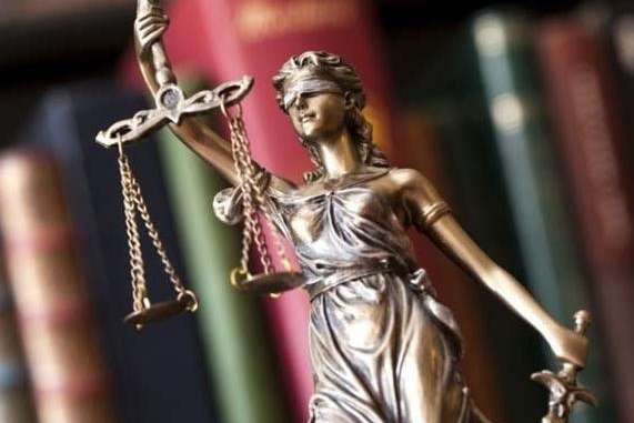 Высший совет правосудия уволил судью за решение в пользу Коломойского
