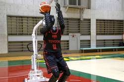 У Японії вдосконалили робота-баскетболіста (відео)