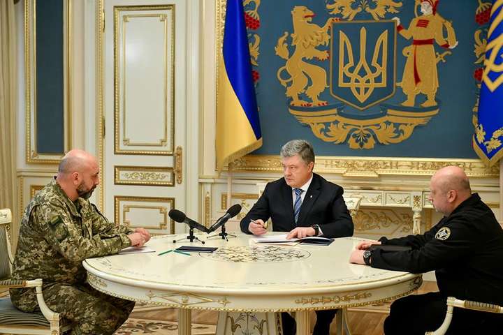 Порошенко заявив, що керівників «Укроборонпрому» чекає поліграф 
