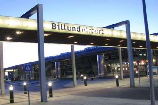 Аеропорт Данії почав писати на табло Kyiv
