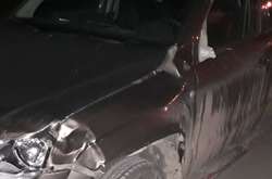 В автівці було відсутнє бічне ліве дзеркало заднього виду, яке знайшли на місці ДТП як речовий доказ