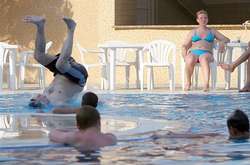 Росіяни очолили рейтинг найбільш невихованих туристів світу