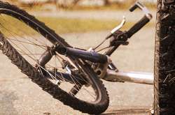 На трасі Київ – Одеса водій збив на смерть велосипедиста і втік 