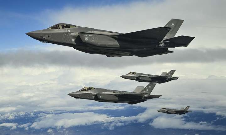 Японія і Республіка Корея активно опановують новітні винищувачі F-35