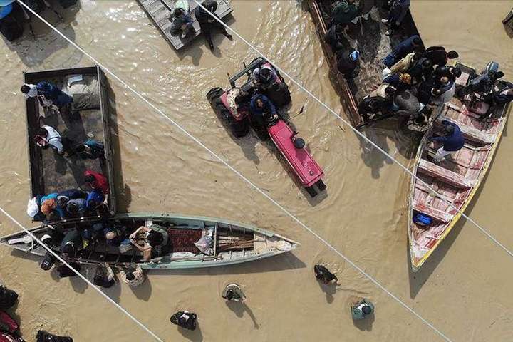 Масштабна повінь в Ірані забрала життя вже 62 людей