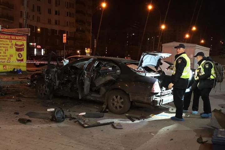 В Киеве диверсант взорвал машину офицера украинских спецслужб