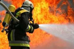 На Троєщині на узбіччі дороги горіла вантажівка