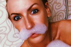 Леся Никитюк отрастила усы 