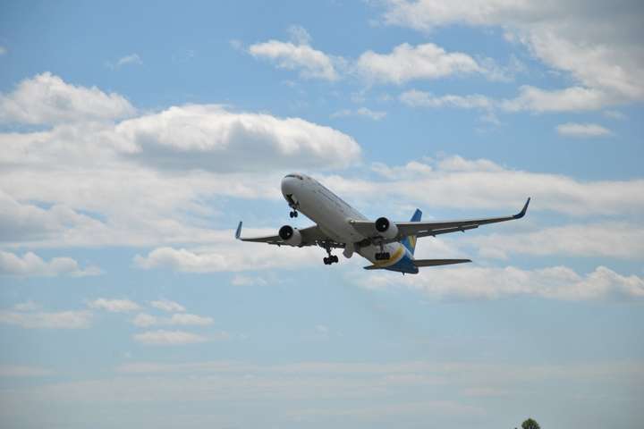 МАУ отменила несколько рейсов из-за задержки поставок новых Boeing