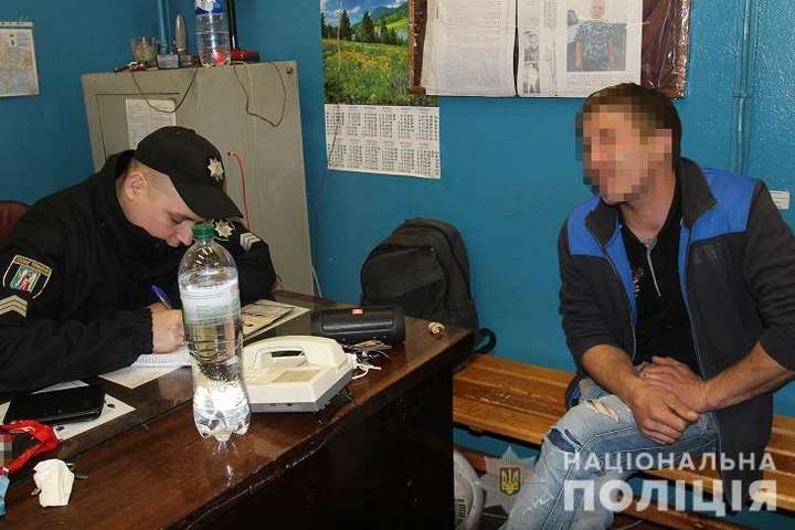 В киевском метро полиция поймала «зацеперов», которые снимали на видео опасные «трюки»