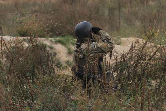 Українські бійці взяли у полон бойовика