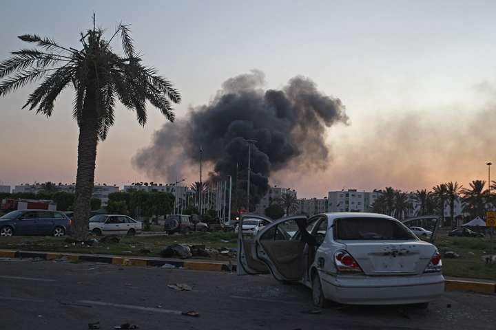 Глави МЗС Великої сімки виступили проти військових дій у Лівії