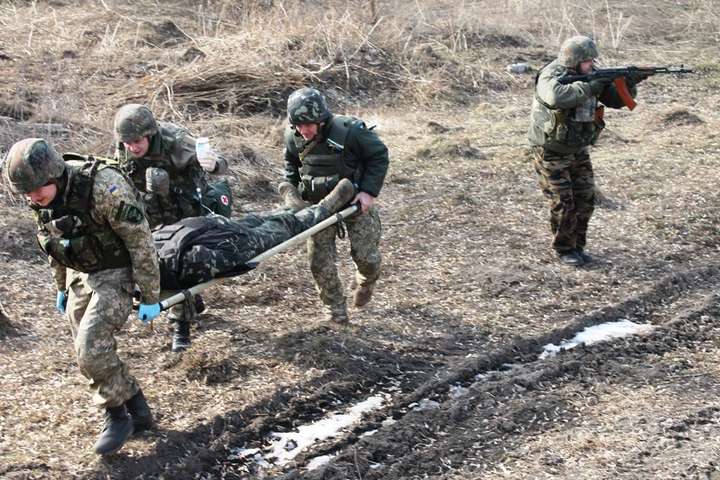 Загострення на Донбасі: 17 обстрілів, є загиблий та двоє поранених бійців