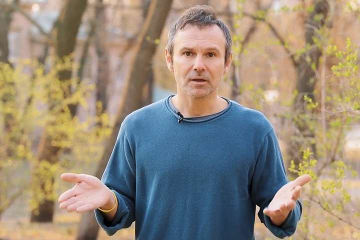 «Вимагаю змісту»: Вакарчук записав відеозвернення до Зеленського та Порошенка