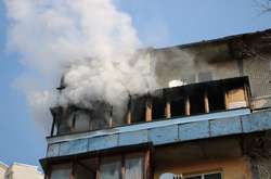 У Києві горіла багатоповерхівка, загинула людина