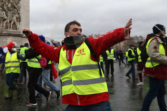 Жовті жилети: у Парижі під час чергової спроби протестів заарештували 43 людини