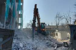 Садовий утер ніс Кличку. В Україні вперше зносять незаконну багатоповерхівку