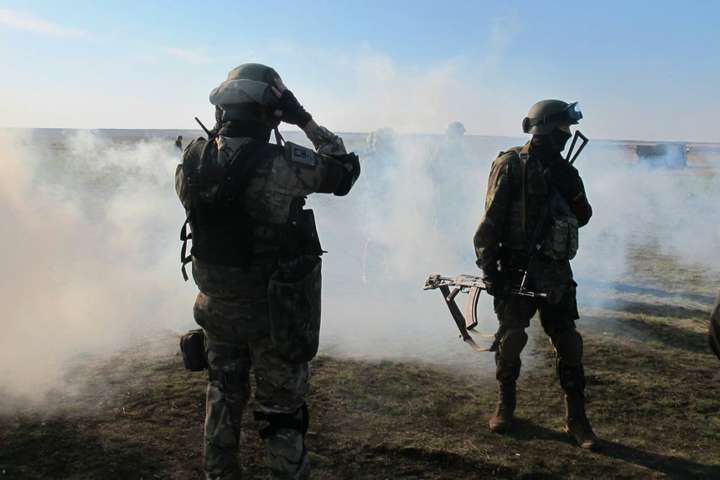 Доба на Донбасі: 10 ворожих обстрілів, одного військового поранено