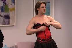 Джон Сноу исполнил соблазнительный танец в образе Кармен