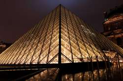 Вечеринка с Венерой Милосской: Лувр разыгрывает суперночь в музее