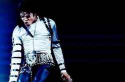 Cемья Майкла Джексона выпустила фильм в ответ на обвинения   