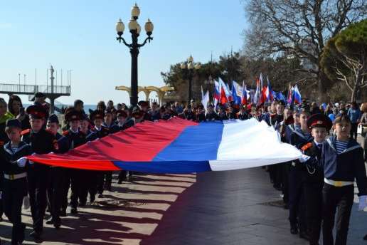 Окупанти проведуть в Криму паради до 9 травня