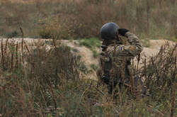 На Донбасі окупанти гатять з артилерії та мінометів: загинув військовий