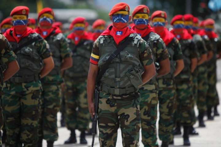 США і Бразилія чекають на розкол в армії Венесуели