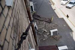 Во Львове на женщину обрушилась часть фасада дома