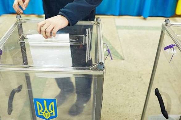 Более 80 тысяч украинцев уже изменили место голосования