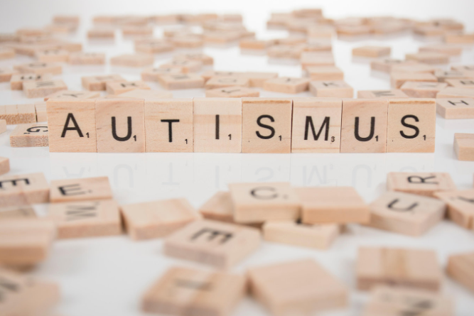 Розшифровуючи код аутизму