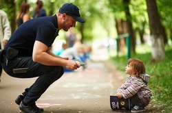 Поліція за місяць знайшла і повернула батькам 780 зниклих дітей