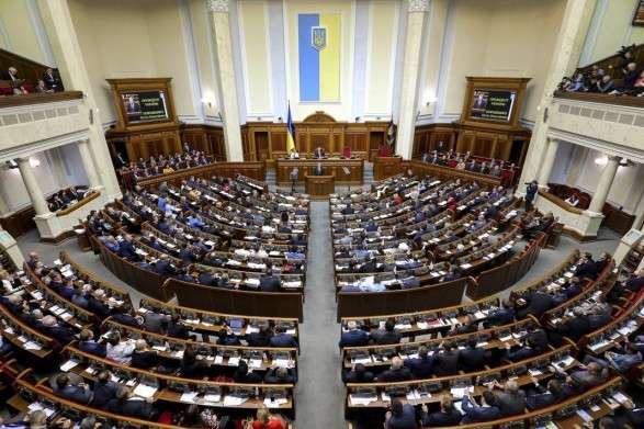 Языковой закон: народные депутаты за сегодня рассмотрели всего 150 поправок