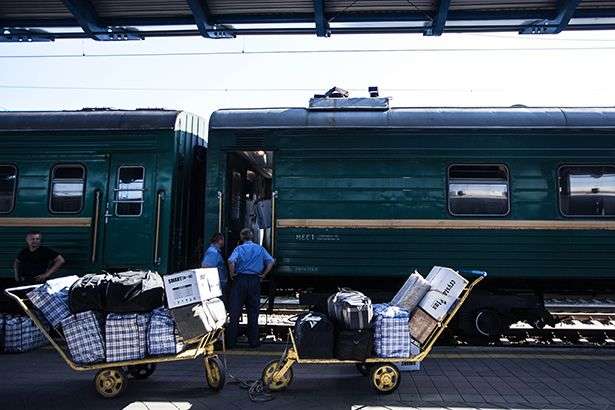 На українській залізниці обмежать вагу багажу до 50 кг 