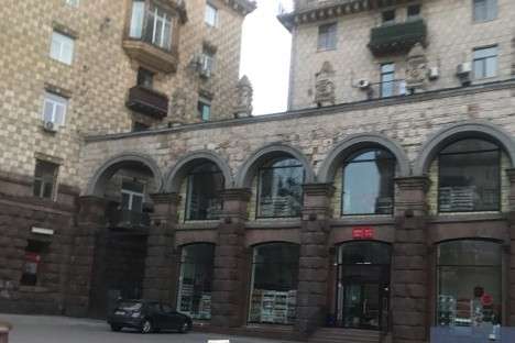 У центрі Києва магазини і ресторани залишилась без світла