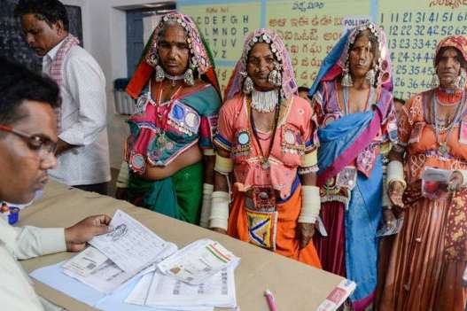 Самые массовые в мире выборы стартовали в Индии: в них примут участие около 900 млн избирателей