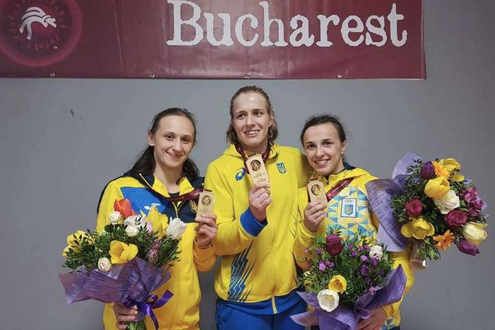 Тріумф: три українських борчині ефектно виграли фінали чемпіонату Європи (відео)