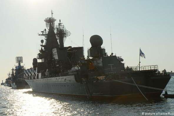 Понад 10 російських кораблів вийшли в Чорне море у відповідь на навчання НАТО