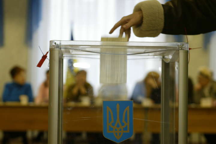 В Україні місце голосування змінили вже понад 156 тисяч виборців