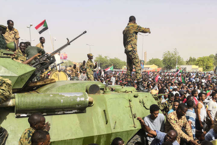 Громадяни Судану вимагають призначення цивільного уряду