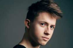 Участники «Евровидения-2019»: 18-летний представитель Бельгии Элиот Вассамийе