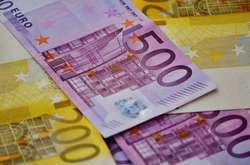 Нацбанк повысил официальный курс евро