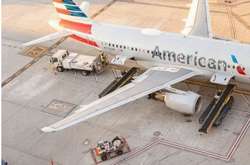 У США чоловік вистрибнув із літака на злітно-посадкову смугу