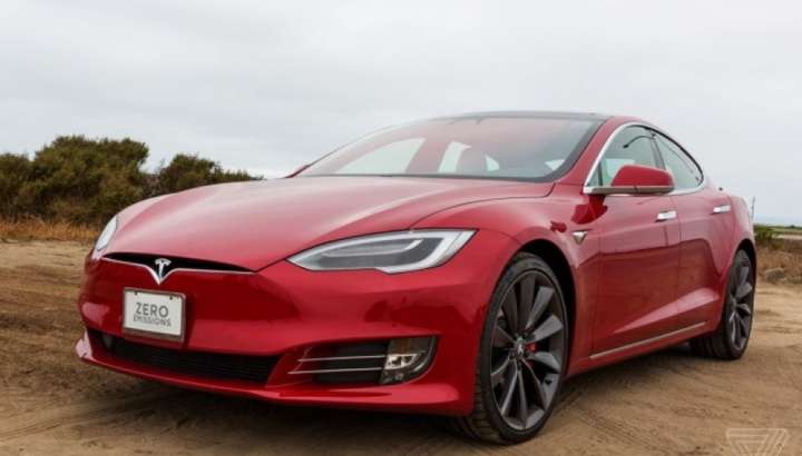 Електрокари Tesla подорожчали